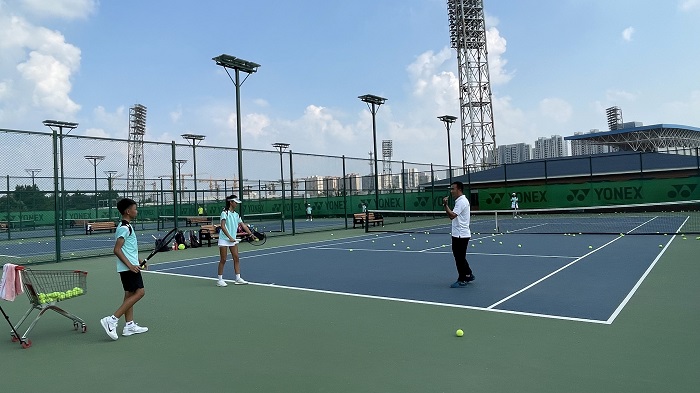 仅展现了他 仅展现了他